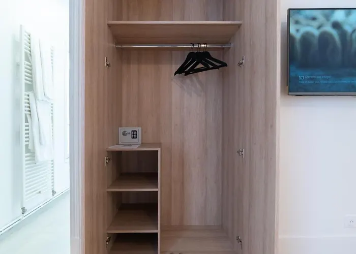 Finestate Coliving Dupleix Vendégház *